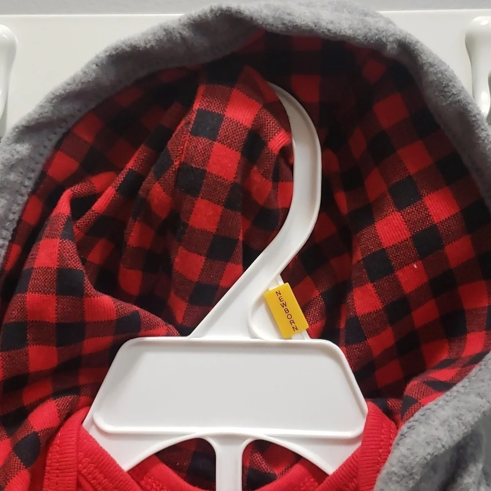Carter's NWT Newborn 3-piece Gray Fleece Hoodie and Pants with Red Onesie